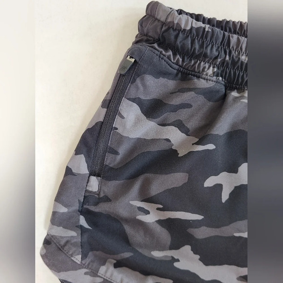 || ATHLETA GIRL || Camouflage athletic shorts - Picture 2 of 6